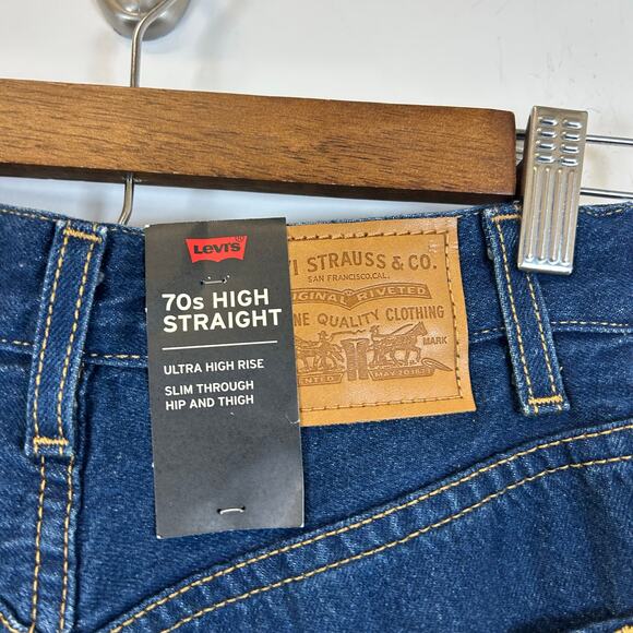 Levi’s NWT 70s High Straight Dark Wash Jeans Women’s Size 24 - Picture 6 of 8